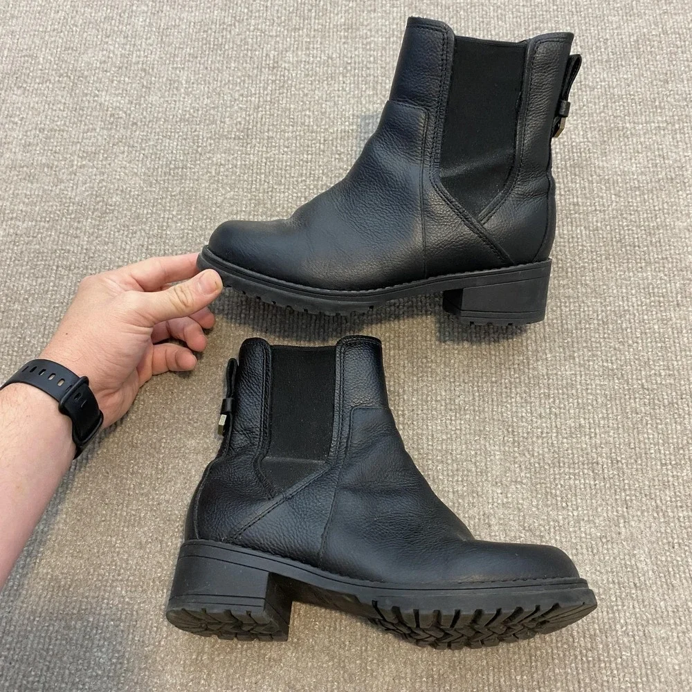 Cole Haan Chelsea Boots Womens Size 6 Black Leather Ankle Lug Sole Grand.OS